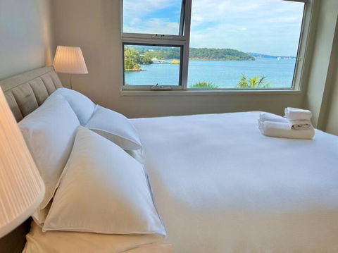 RAG05 - Mosman Exclusive Waterfront Luxury Living - Queensland Tourism 1