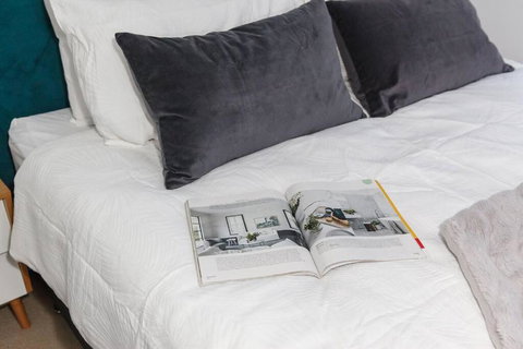 Premium Albert Park Grand Prix Apartment By Ready Set Host - Queensland Tourism 1