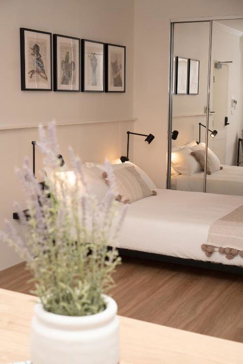 PRIME SPOT: Modern Studio+Balcony Darling Harbour - QLD Tourism 0