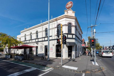 Private Unit In Heritage Building In Fitzroy North - Queensland Tourism 1