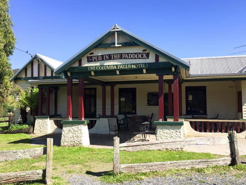 Pub In The Paddock - QLD Tourism 0