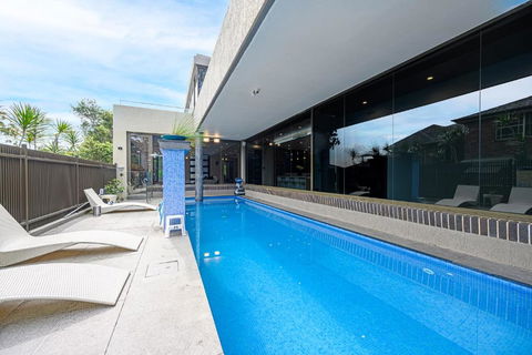 Putney Luxury & Waterview & Pool Near Olympic Park - QLD Tourism 0