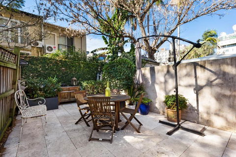 Pyrmont Self-Contained Terrace House (64 BUL) - Queensland Tourism 2