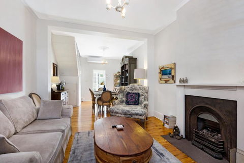 Pyrmont Self-Contained Terrace House (64 BUL) - Queensland Tourism 1