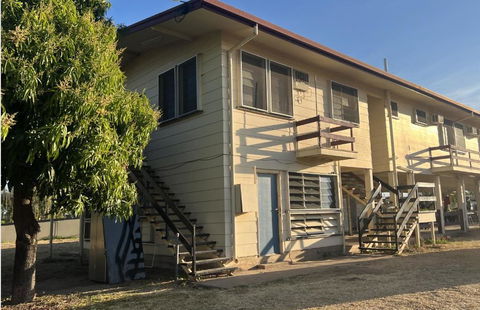 Q Lux Inn Emerald - QLD Tourism 0