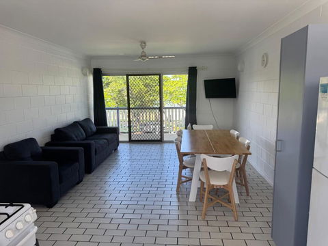 QCWA K P Units - QLD Tourism 1