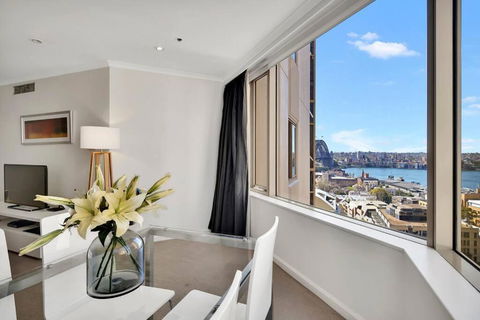 Quality Apartment In The Rocks GLO1203 - QLD Tourism 0