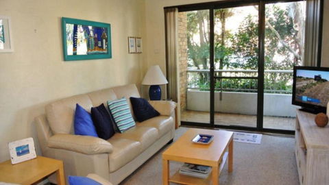 Quality Beachside Holiday - QLD Tourism 1