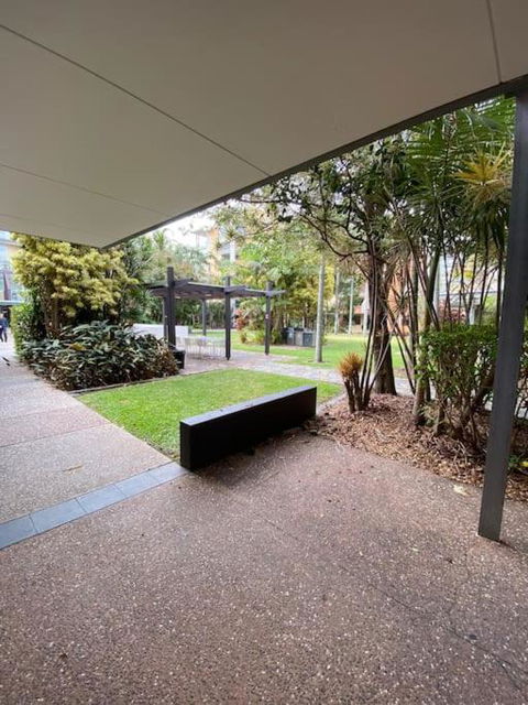 Quiet 1 Bedroom Apartment W Pool And, Walk To QUT - QLD Tourism 1