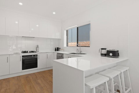 Quiet 2-Bed Retreat With Private Courtyard - QLD Tourism 1