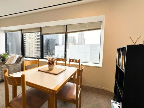 QV Central Oasis Contemporary City Getaway - Queensland Tourism 1
