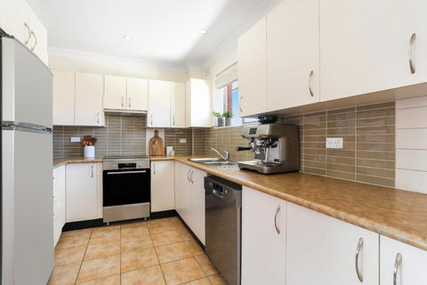 Randwick L 3 Bedroom Apartment + Parking - Queensland Tourism 3