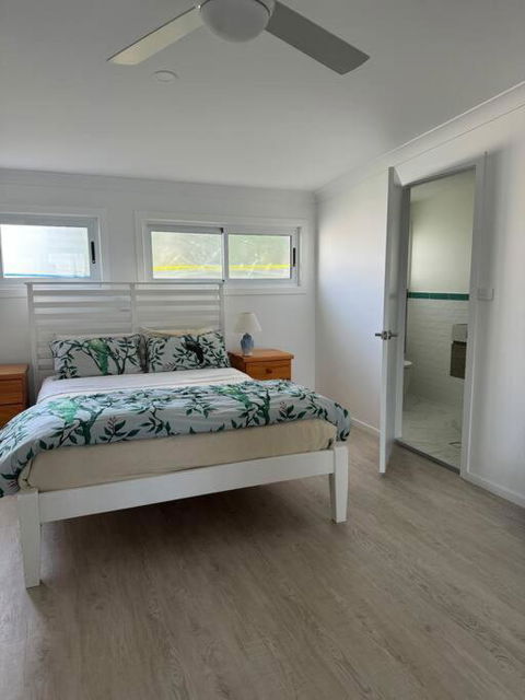 Rare Broulee Beachfront House - QLD Tourism 1