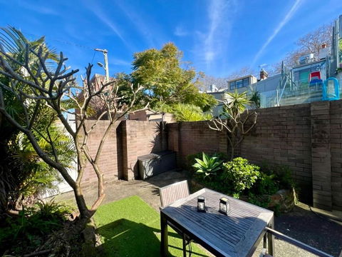 Rear Garden Suite - Queensland Tourism 0