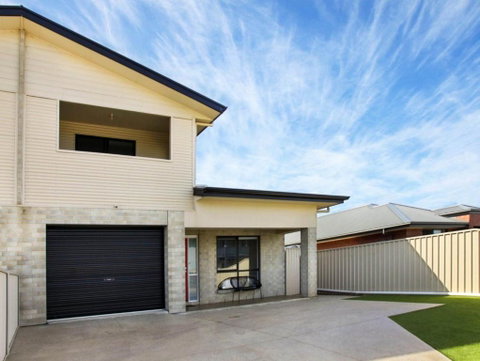 Red Door Retreat - QLD Tourism 0