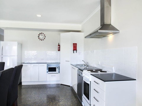 Red Door Retreat - QLD Tourism 2
