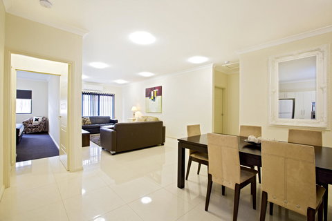 Astina Serviced Apartments - Central - Queensland Tourism 0