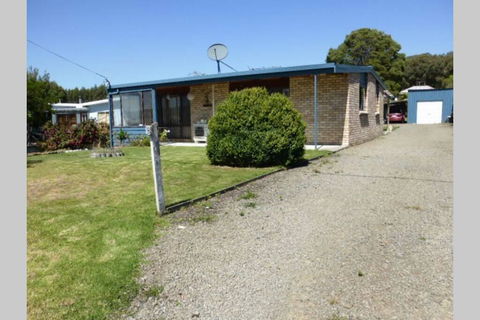 Au-Don Short Stay Accommodation - QLD Tourism 0