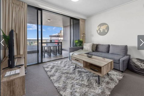 AU1 - Long Stay W Balcony RiverViews Fast WiFi - QLD Tourism 0