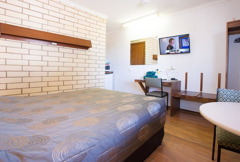 Augusta Budget Motel - QLD Tourism 3