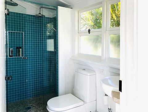 Aurora Beachfront Cottage - QLD Tourism 2