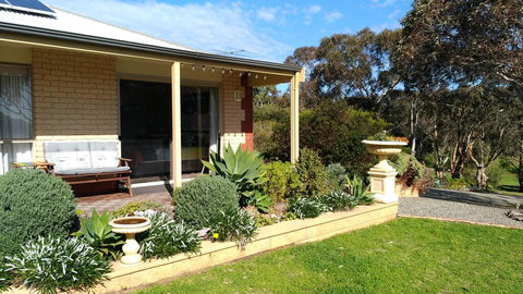 Austiny Bed And Breakfast Victor Harbor - Queensland Tourism 1