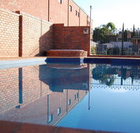 Australian Settlers Motor Inn - QLD Tourism