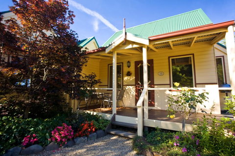 Autumn Abode Cottages - Queensland Tourism 1