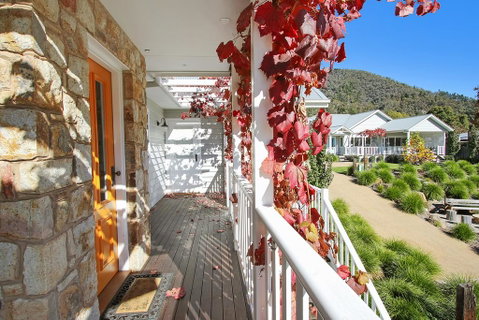 Autumn Home - Our Place At Bright - Queensland Tourism 1