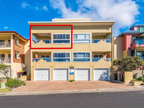 Avalon 4 - Right Across The Road From Convent Beach - Uninterrupted Views - QLD Tourism 1