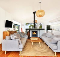 Ayana Beach House - Pet Friendly - Opposite Beach - QLD Tourism