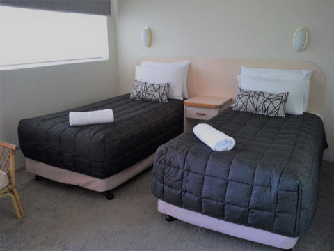 AZA Motel - QLD Tourism 1