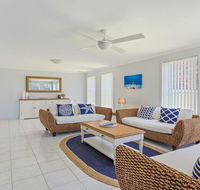 Azure Waters - perfectly positioned with ocean views - QLD Tourism
