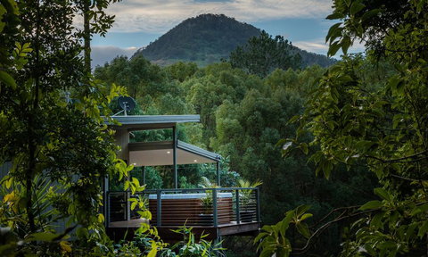 Babbling Brook Retreat - QLD Tourism 0