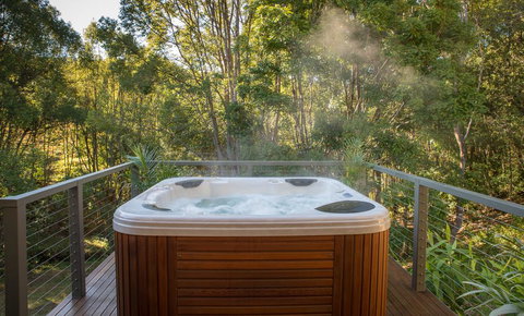Babbling Brook Retreat - QLD Tourism 1