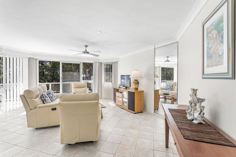 Bagnall Beach Apartments Unit 5-153 Government Rd - QLD Tourism 1