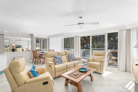 Bagnall Beach Apartments Unit 5-153 Government Rd - QLD Tourism 0