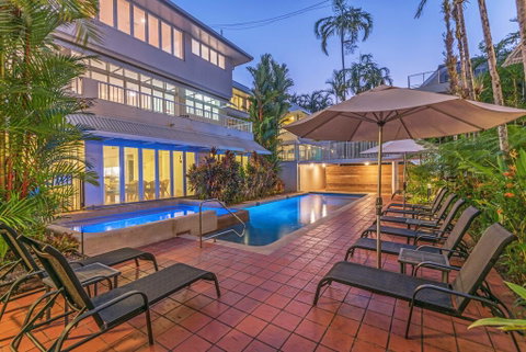 Balboa Apartments - QLD Tourism 1