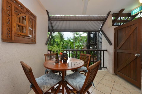 Bale 19 @ Hibiscus - QLD Tourism 1