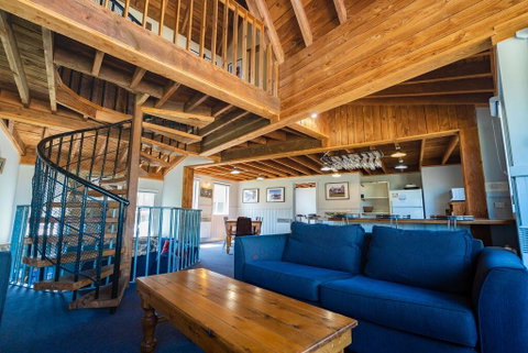 Banjo's Chalet, Alpine-getaways - QLD Tourism 1