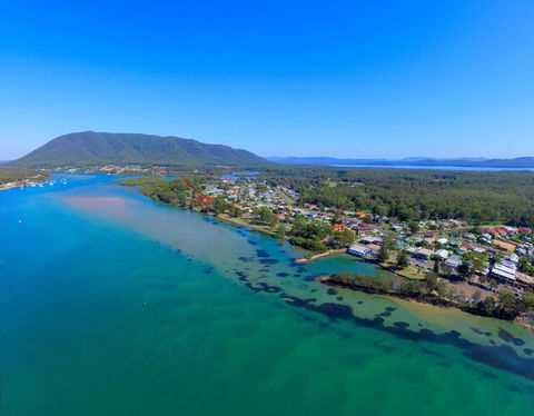BANYANDAH 557 Ocean Drive NH - QLD Tourism 1
