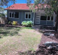 Barefoot Beach Cottage - Busselton - QLD Tourism