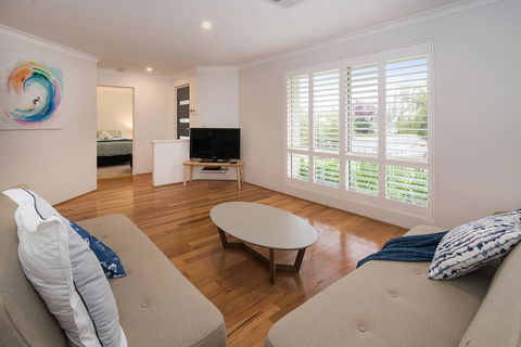 Barefoot Bungalow - Queensland Tourism 2