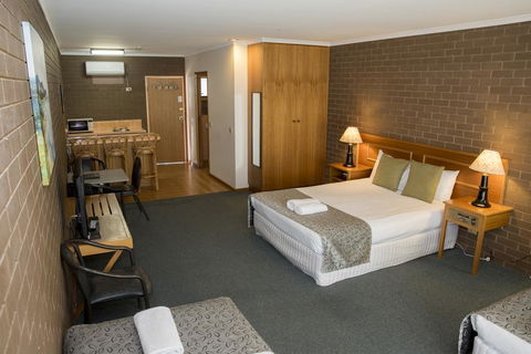 Barooga Country Inn Motel - Queensland Tourism 2