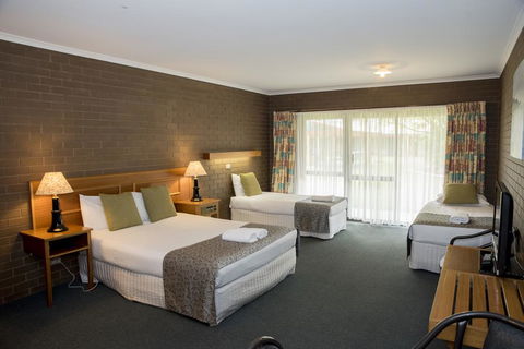Barooga Country Inn Motel - Queensland Tourism 3