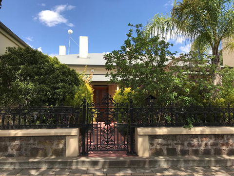 Barossa Best - Queensland Tourism 1