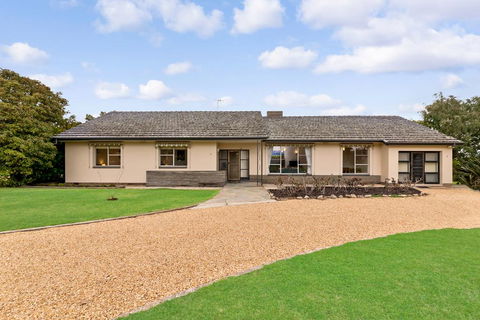 Barossa Idyll - Queensland Tourism 0