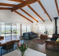 Bay Beach House - QLD Tourism