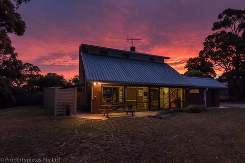 Bay Retreat Port Arthur - QLD Tourism 3