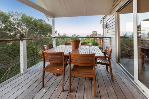 BAY VIEWS ON MANNA - DROMANA - QLD Tourism 2